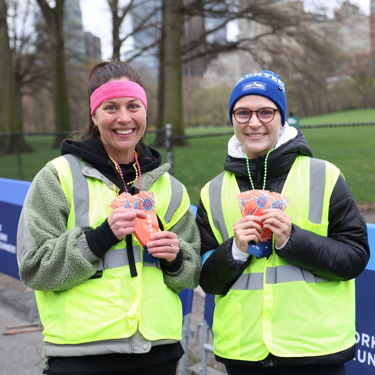 Runners at the Retro 4-Miler