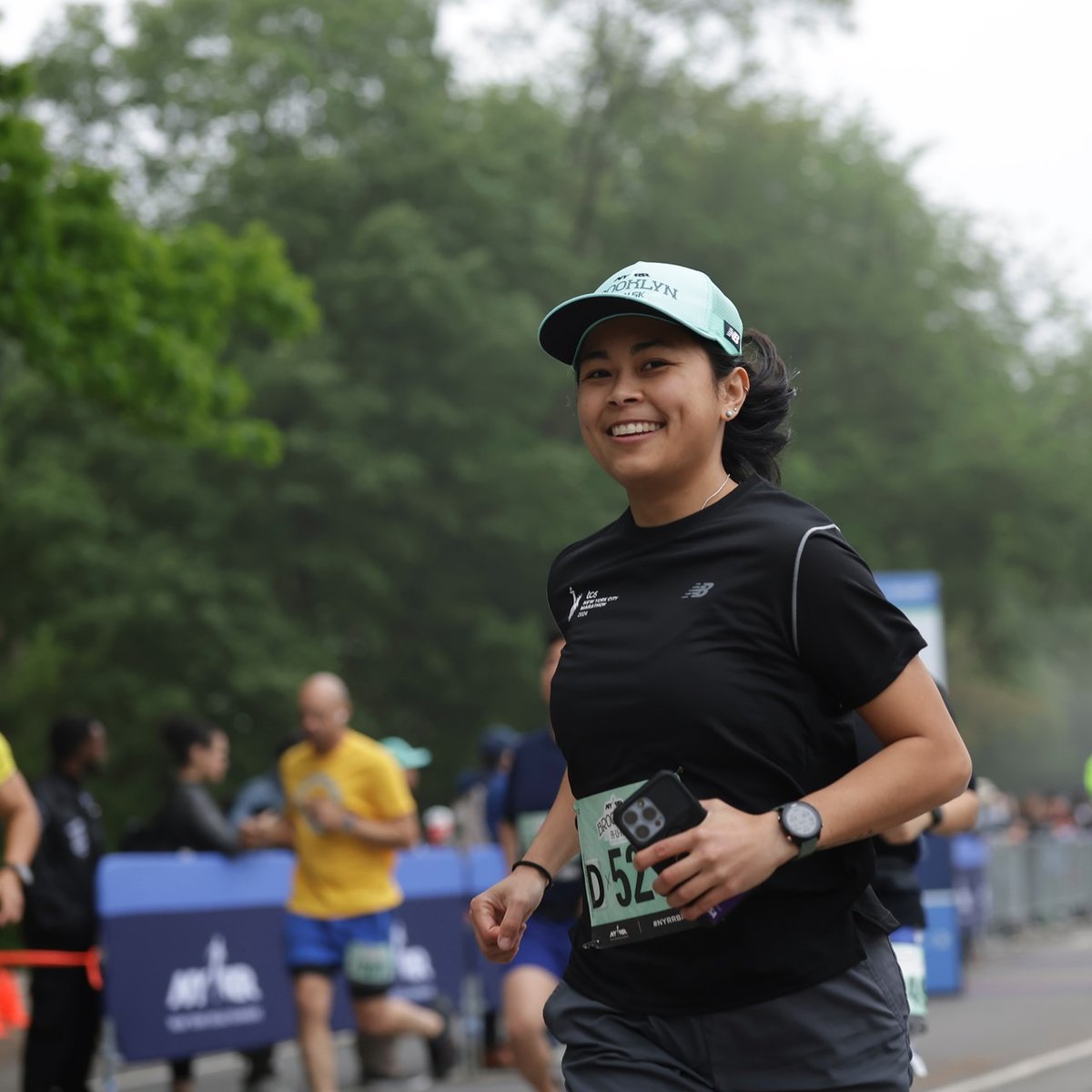 Runners at the Brooklyn R-U-N 5K in Prospect Park