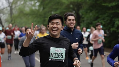 Runners at the Brooklyn R-U-N 5K in Prospect Park