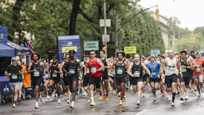 Runners at the 2025 5th Ave Mile