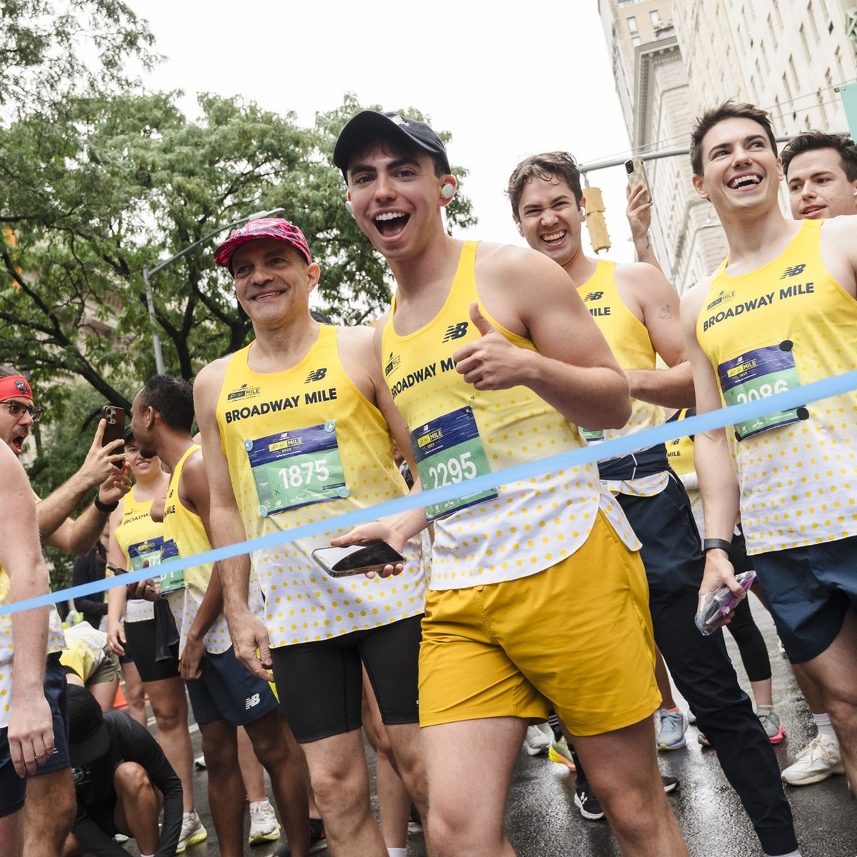 Runners at the 2025 5th Ave Mile