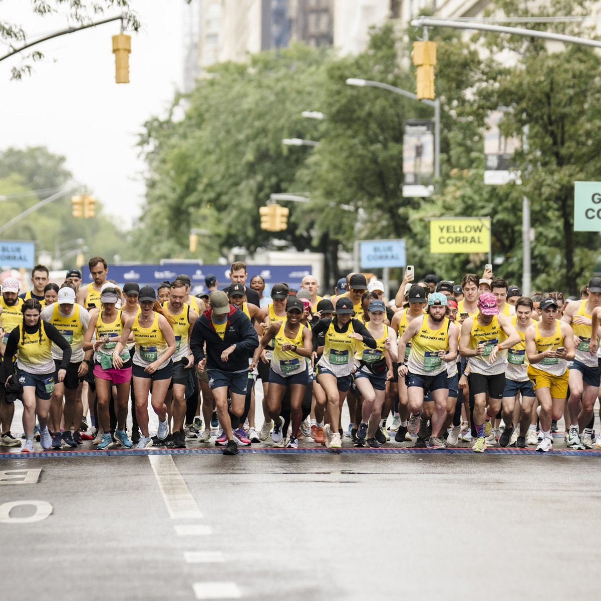 Runners at the 2025 5th Ave Mile