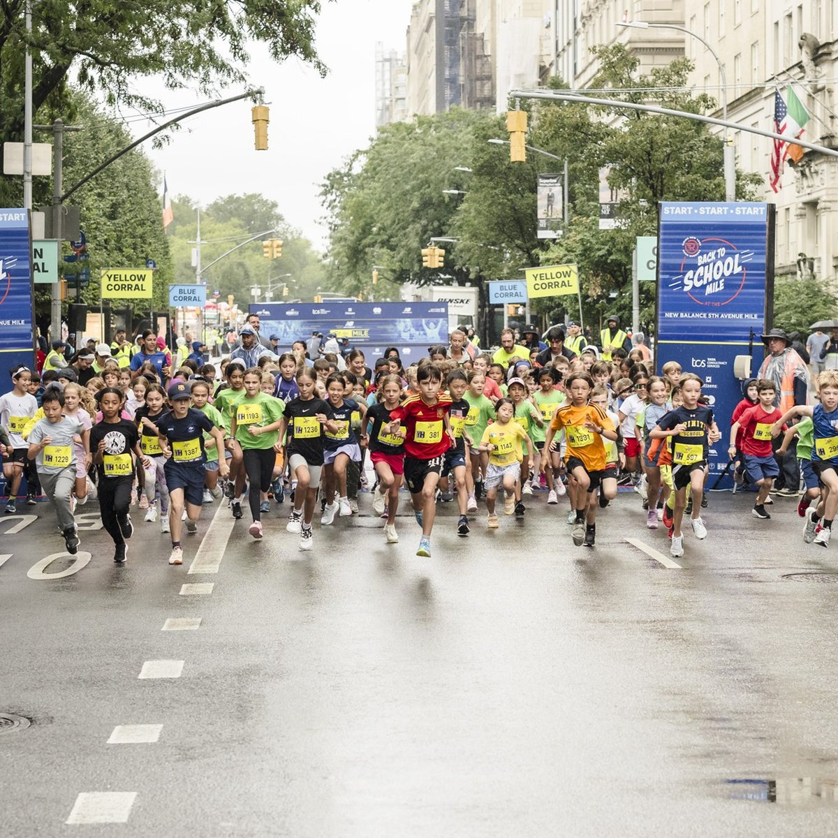 Runners at the 2025 5th Ave Mile