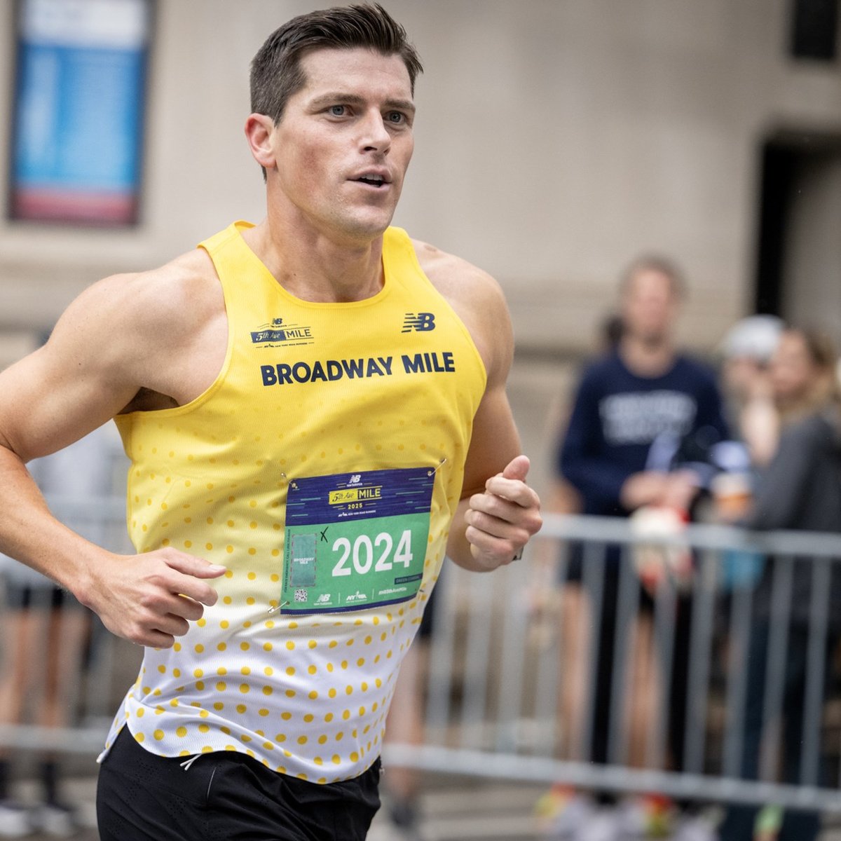 Runners at the 2025 5th Ave Mile