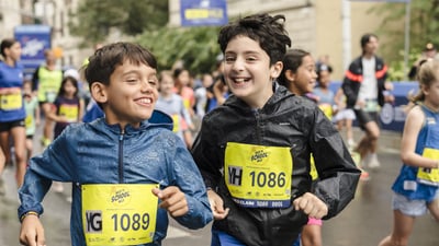 Runners at the 2025 5th Ave Mile
