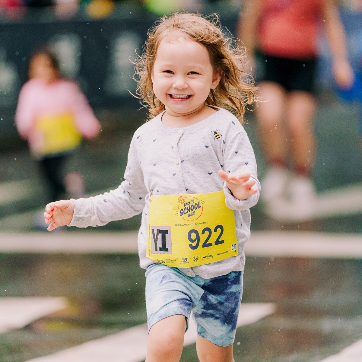 Runners at the 2025 5th Ave Mile