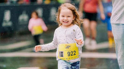 Runners at the 2025 5th Ave Mile
