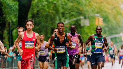 Runners at the 2025 5th Ave Mile
