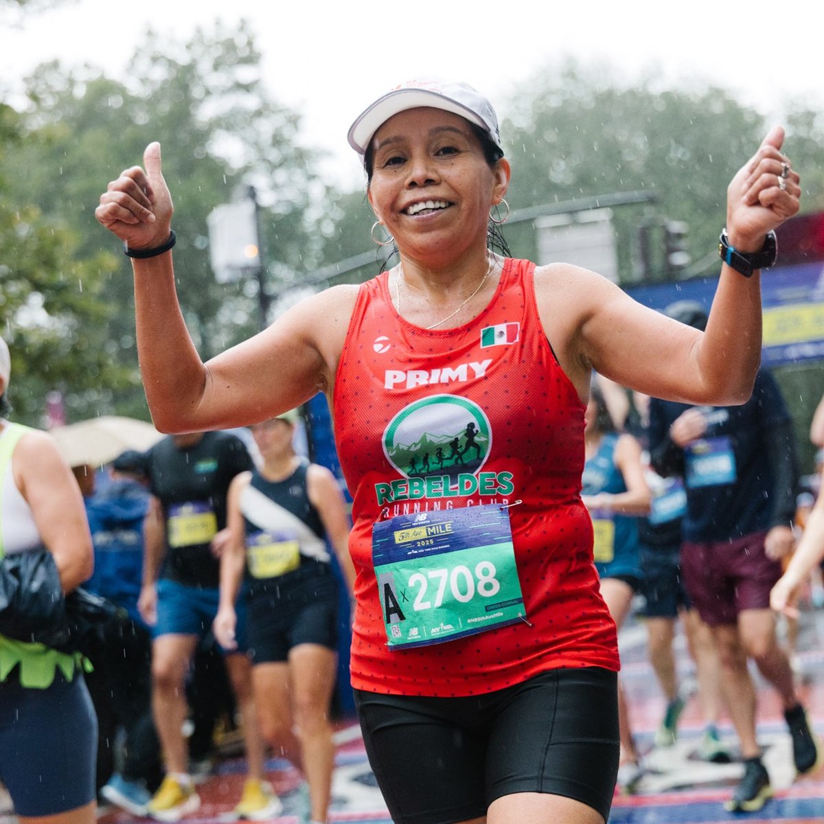Runners at the 2025 5th Ave Mile
