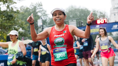 Runners at the 2025 5th Ave Mile