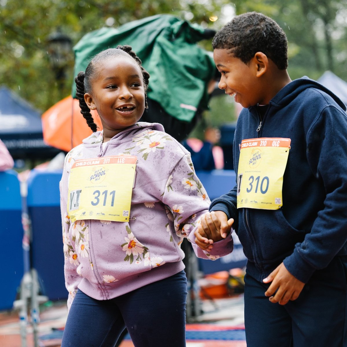 Runners at the 2025 5th Ave Mile