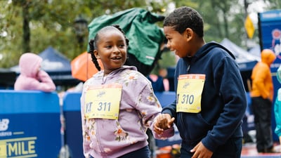 Runners at the 2025 5th Ave Mile