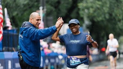 Runners at the 2025 5th Ave Mile