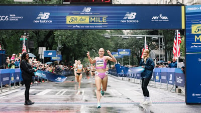 Runners at the 2025 5th Ave Mile