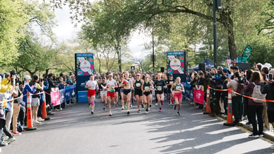 Runners at the Maybelline Women's Half start line