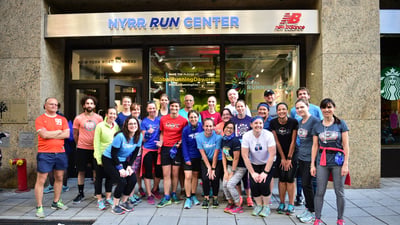 A running group outside of the NYRR Run Center