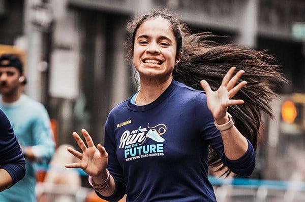Micaela Dominguez running the 2025 United Airlines NYC Half.