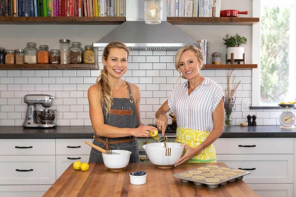 Shalane Flanagan and Elyse Kopecky cooking