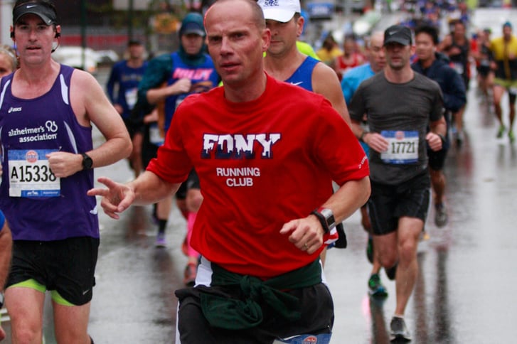 David Drake running 2016 NYRR Staten Island Half