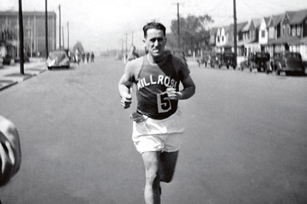Joe Kleinerman running a race in 1946.