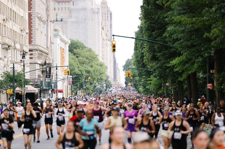 Mass of runners at 2022 Mastercard NY Mini 10K
