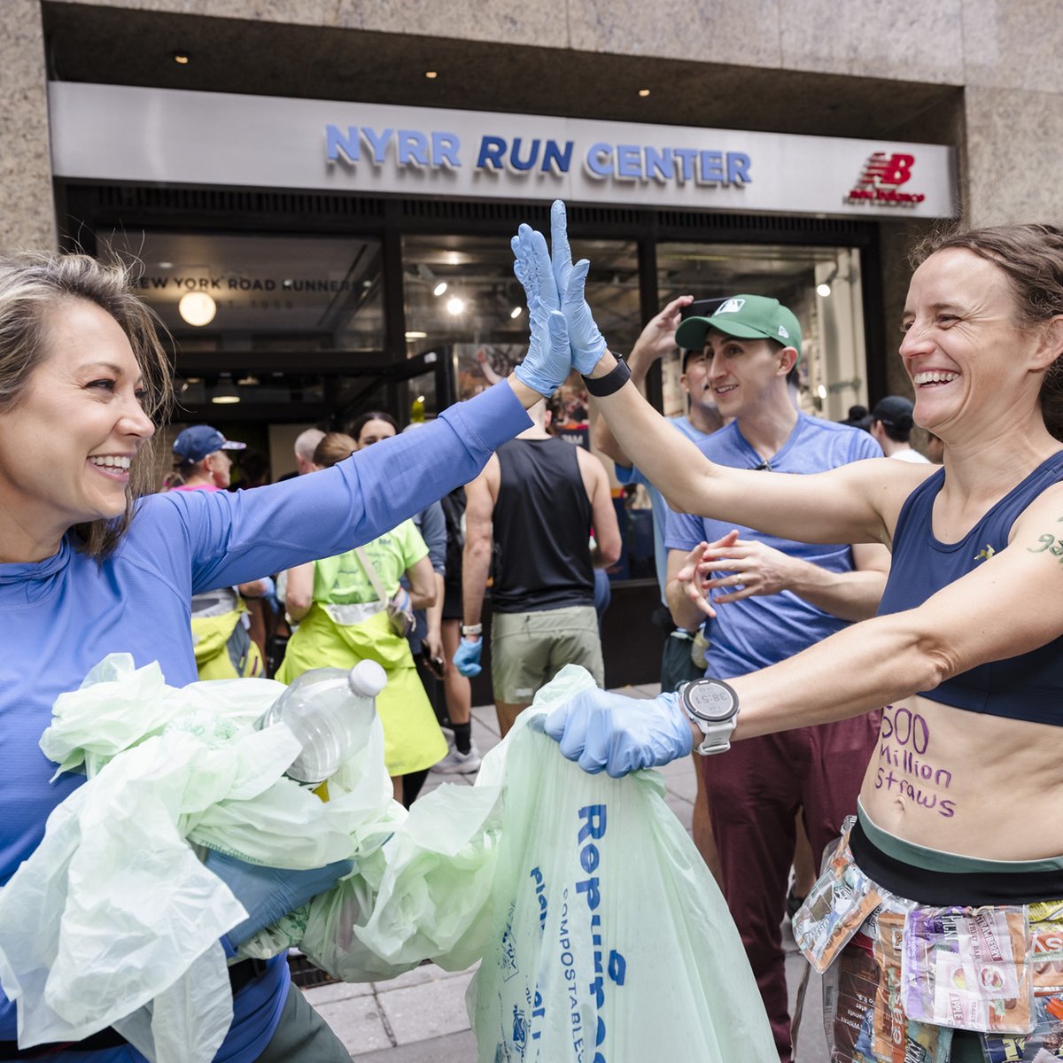 Tina Muir and other participants at 2024 TCS NYC Marathon plogging event