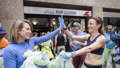 Tina Muir and other participants at 2024 TCS NYC Marathon plogging event