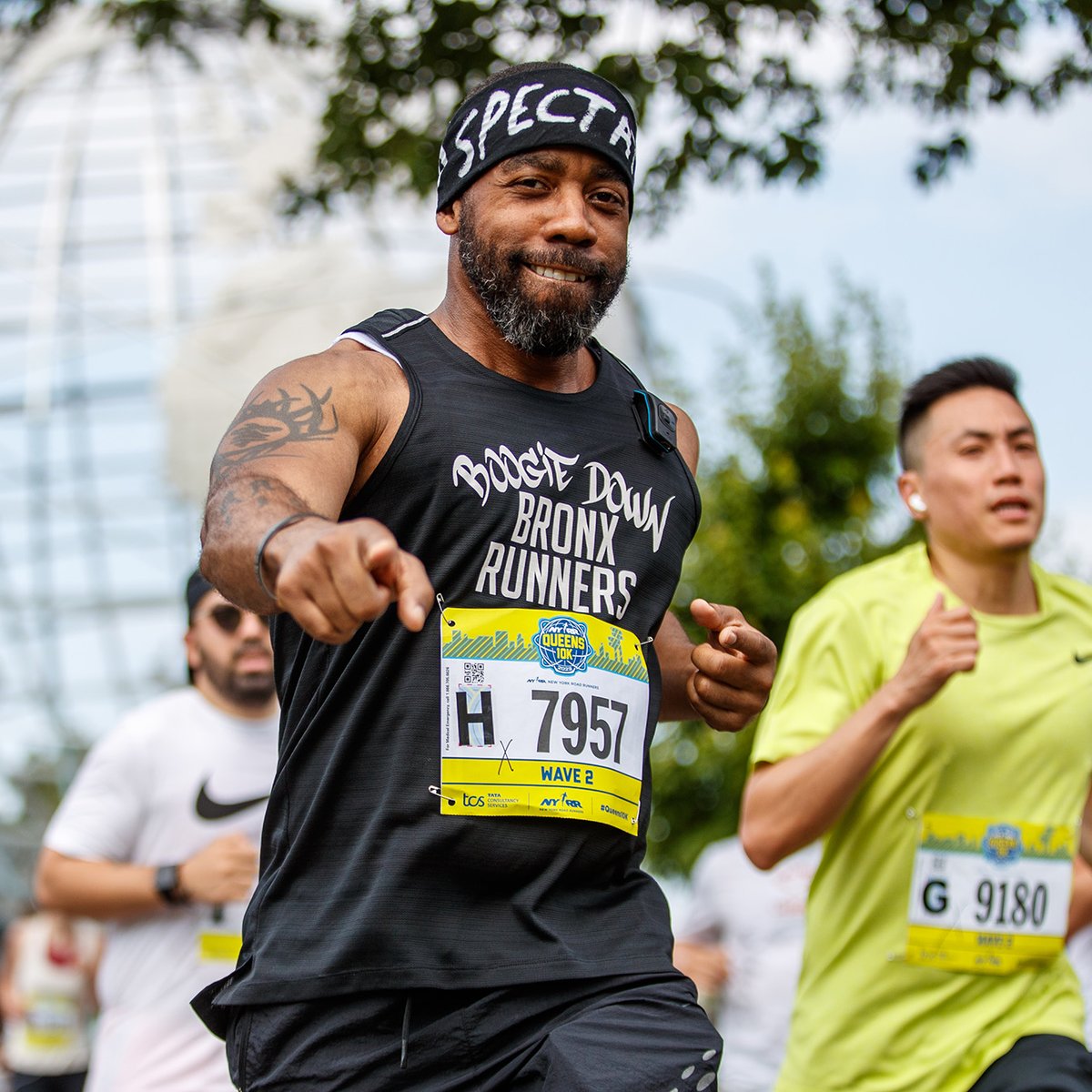 Boogie Down Bronx runner at 2023 NYRR Queens 10K
