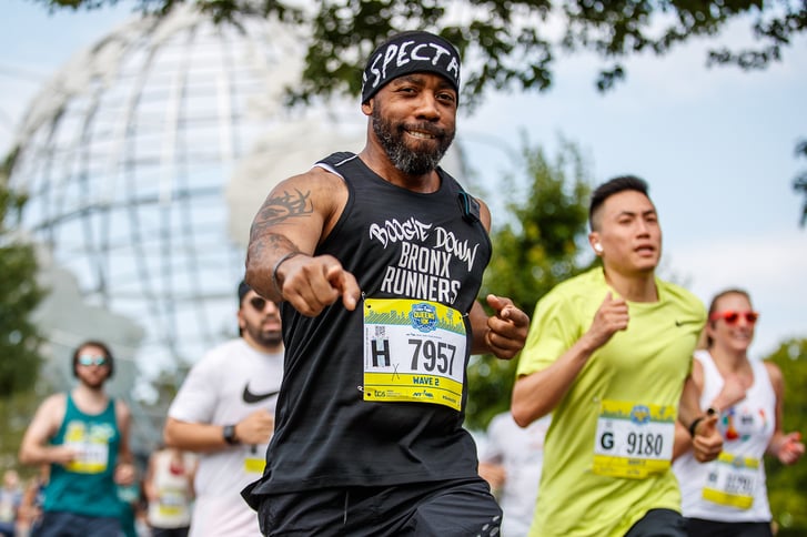 Boogie Down Bronx runner at 2023 NYRR Queens 10K