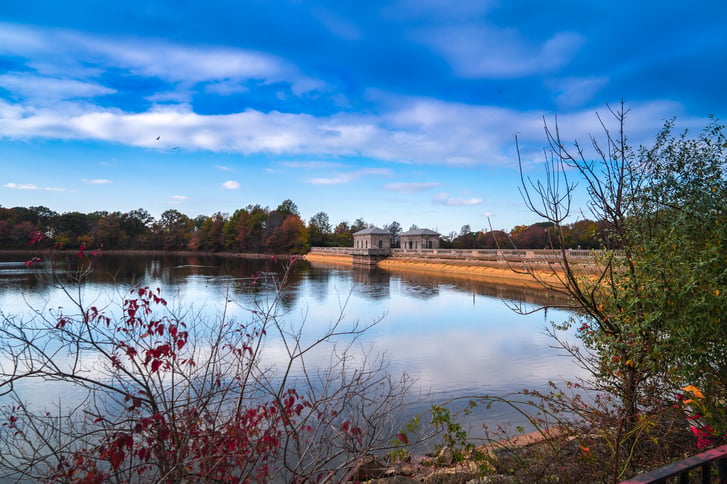 Landscape image of Silver Lake Park in Staten Island