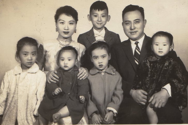 Carolyn Su family photo with father as young boy.