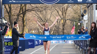 Karoline Bjerkeli Grovdal winning 2024 UA NYC Half
