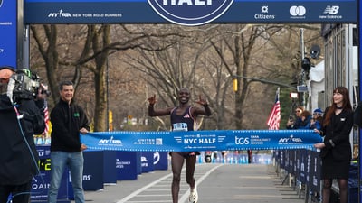 Abel Kipchumba winning 2024 UA NYC Half