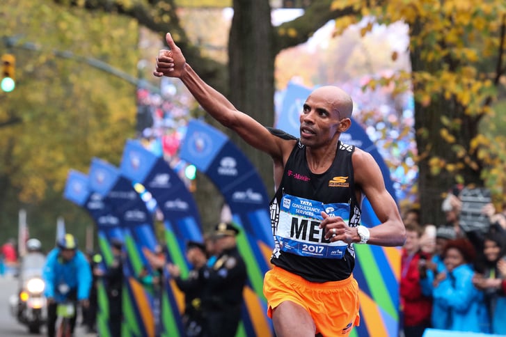 Meb running his last pro marathon