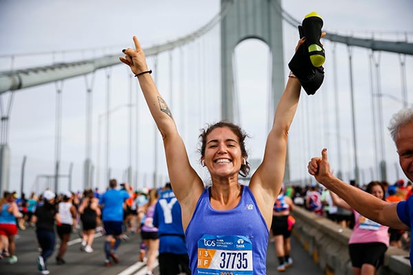 Runner at start of 2022 TCS NYC Marathon