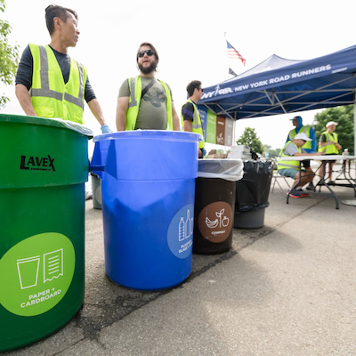 NYRR waist diversion station at a race.