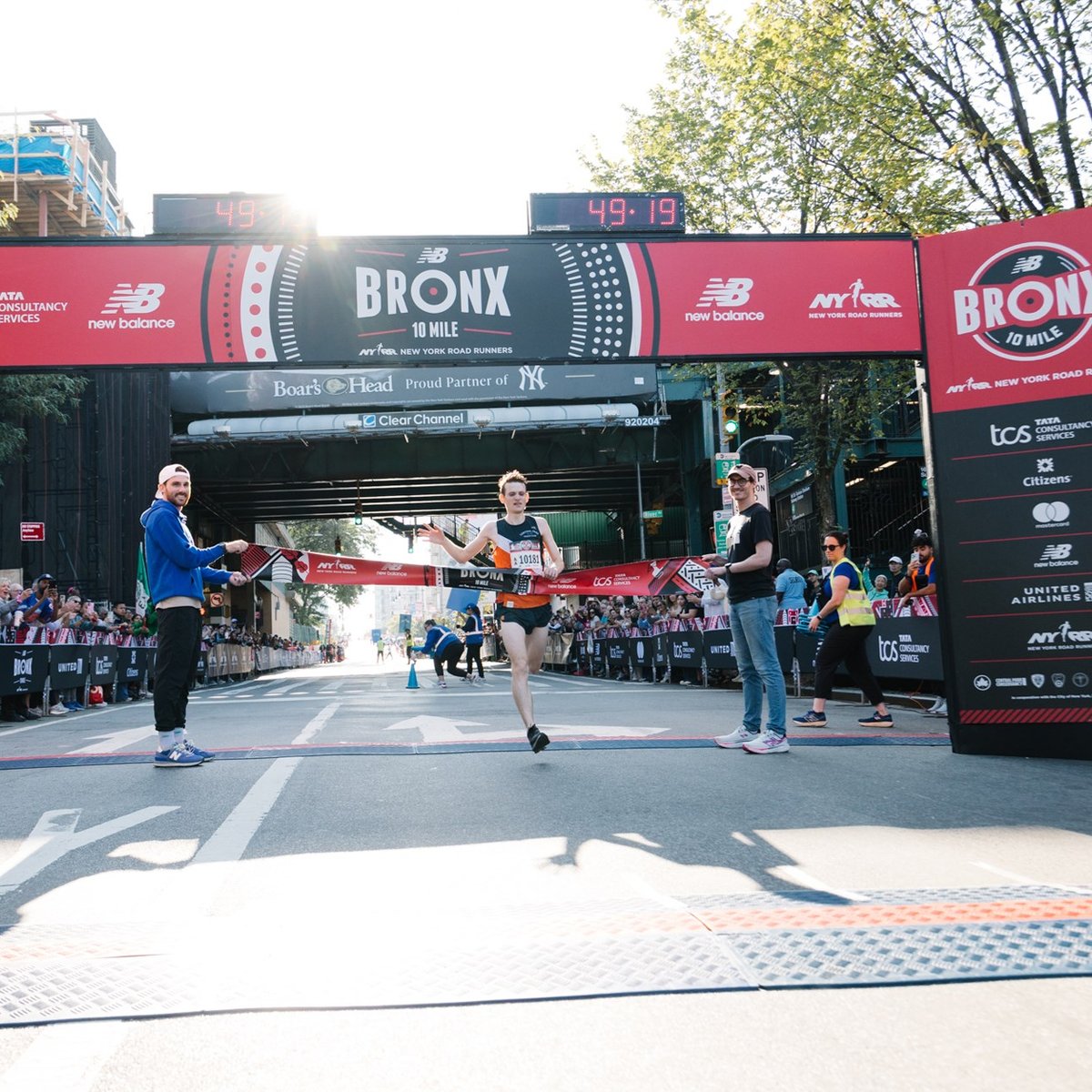 Runners at the 2025 New Balance Bronx 10M