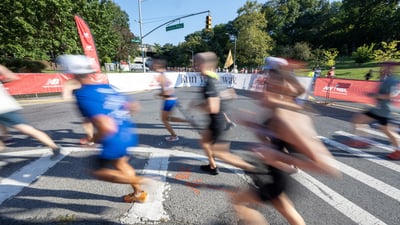 Runners at the 2025 New Balance Bronx 10M