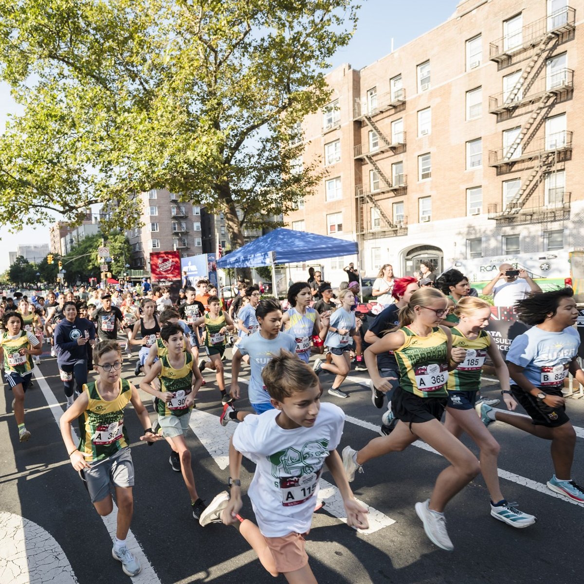 Runners at the 2025 New Balance Bronx 10M