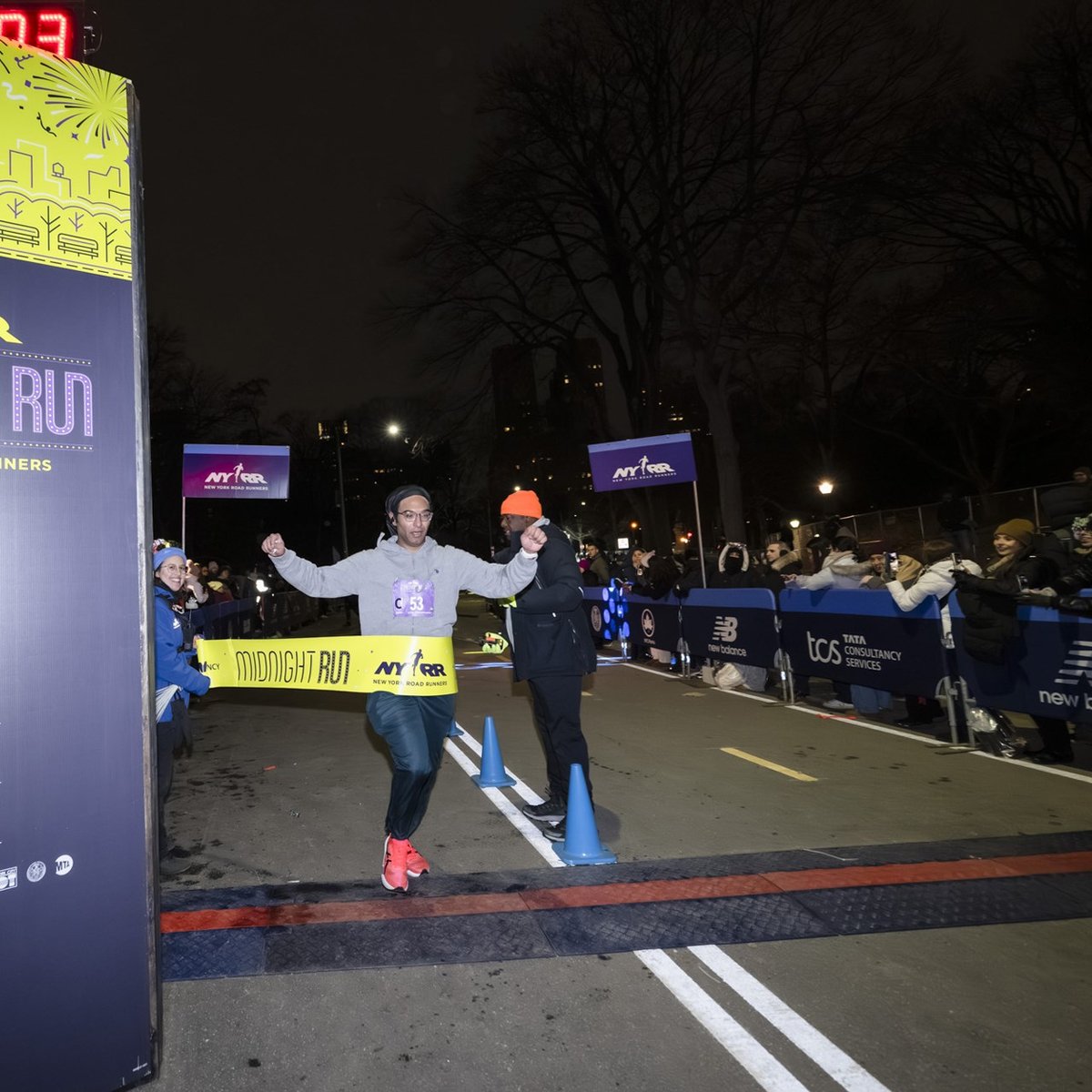 Runners at the 2025 NYRR Midnight Run