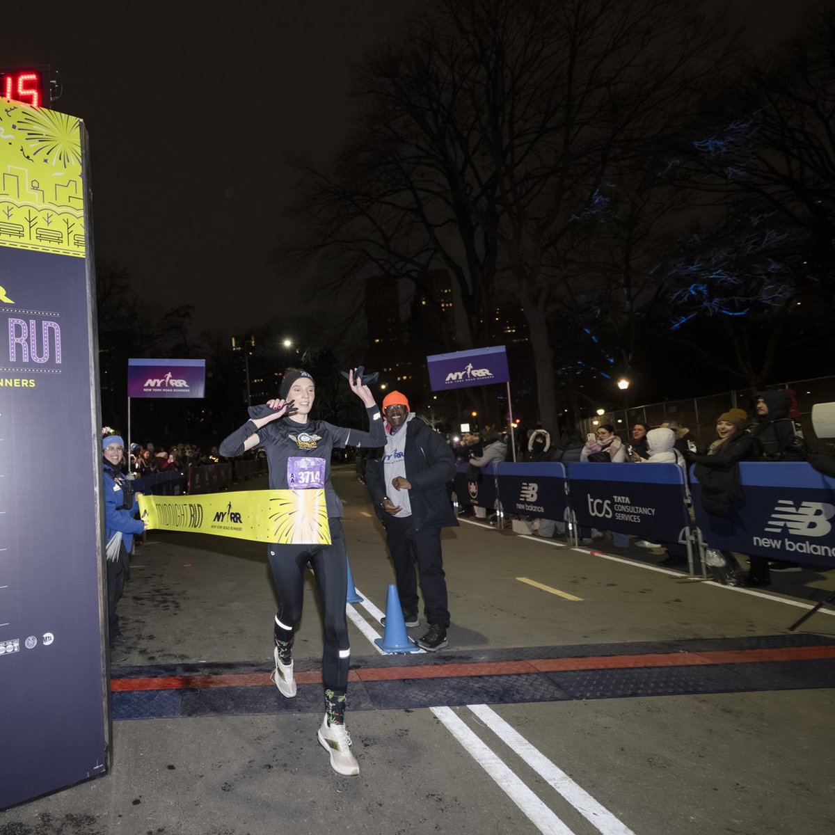 Runners at the 2025 NYRR Midnight Run