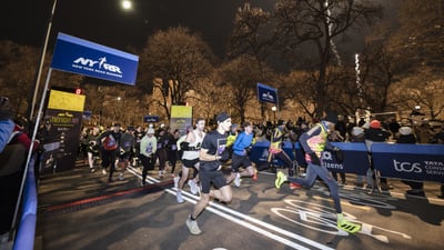 Runners at the 2025 NYRR Midnight Run