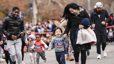 Runners at the 2025 Race to Deliver 4M to Benefit God's Love We Deliver