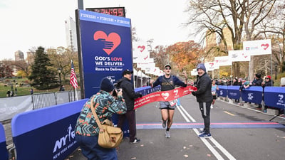 Runners at the 2025 Race to Deliver 4M to Benefit God's Love We Deliver