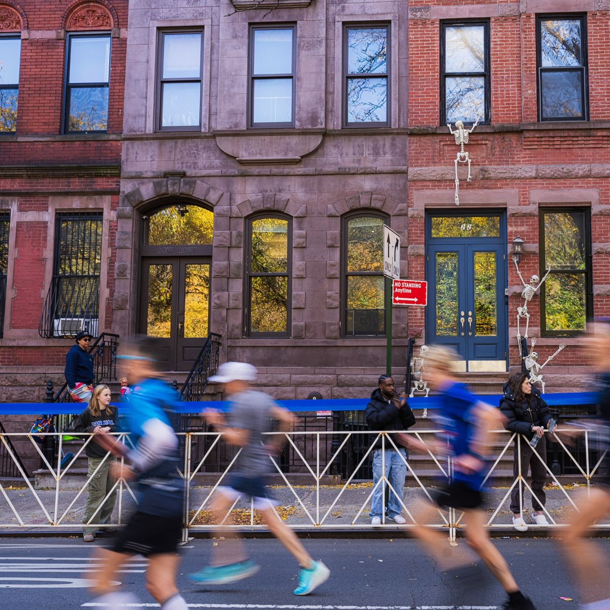 Blurry runners