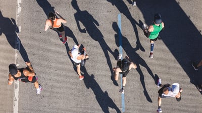 Birds eye view of runners