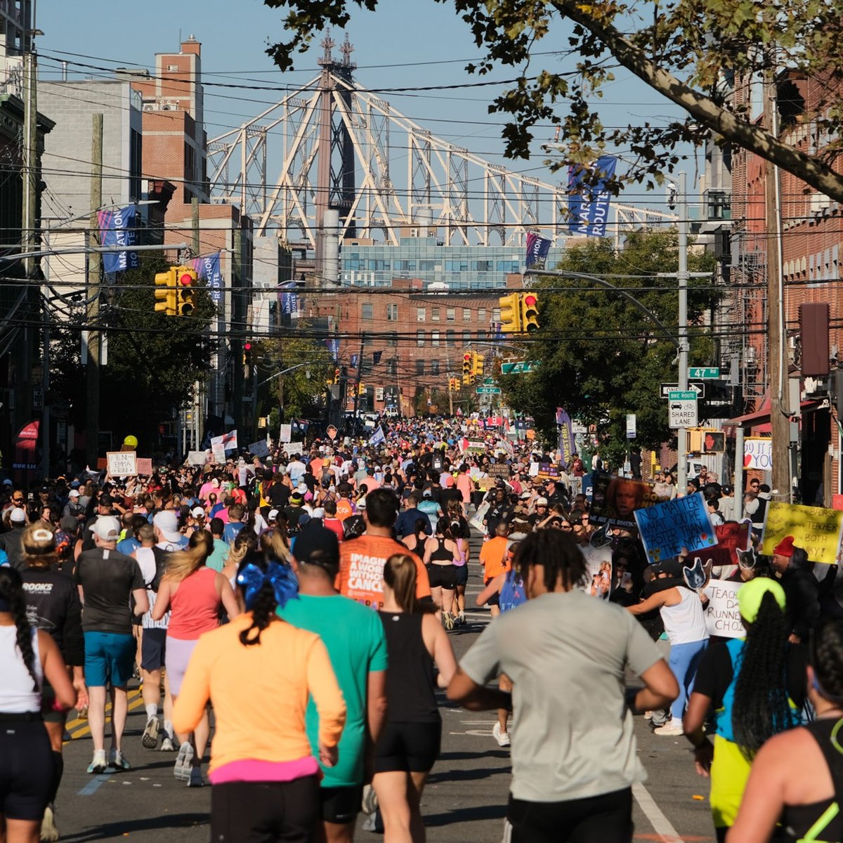 Crowd of runners