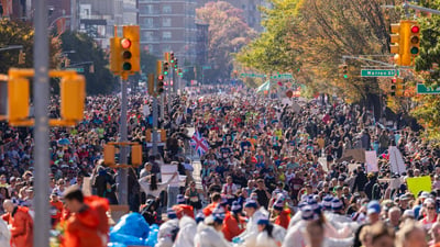 Crowd of runners