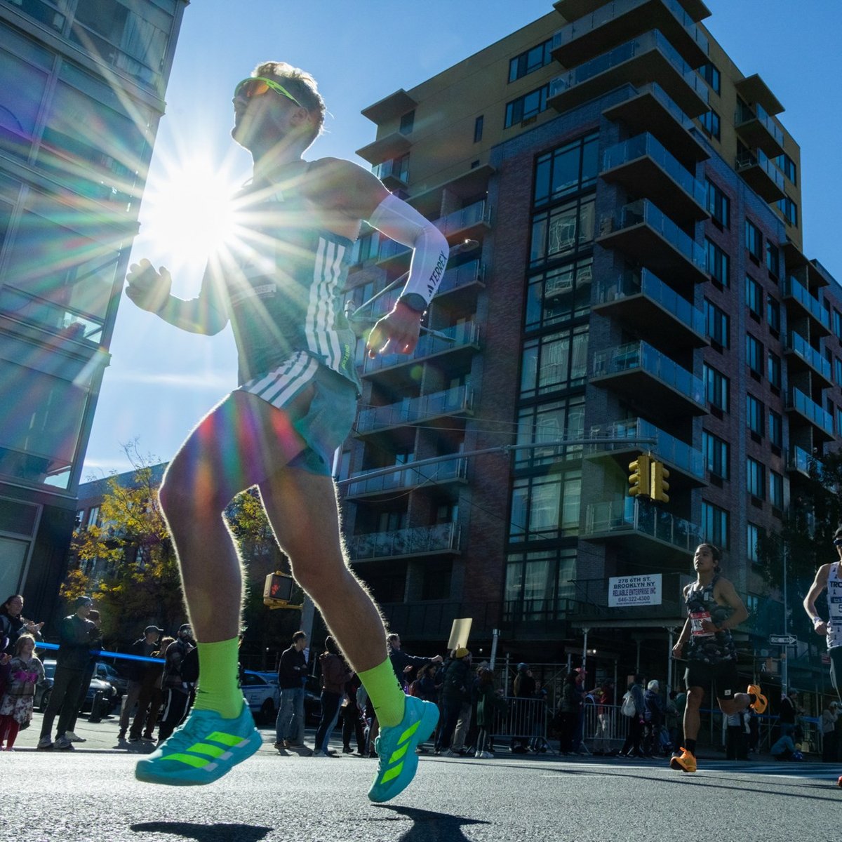 Runner with sun ray