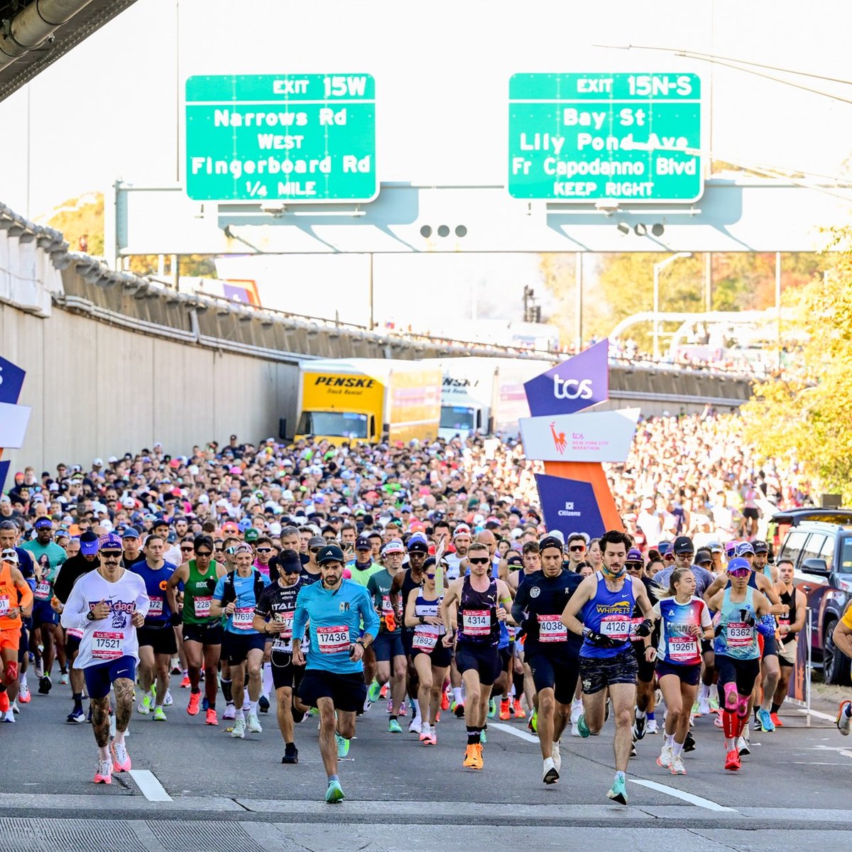 Front of crowd of runners